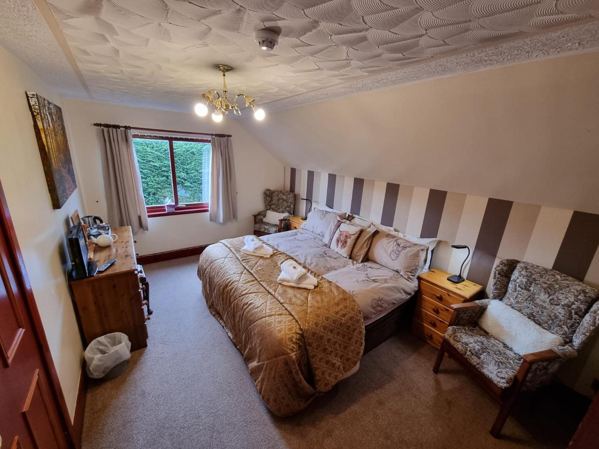 Проживание в семье River Ness & Bothy